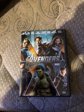 Marvel Disc with Gold Reflective Surface